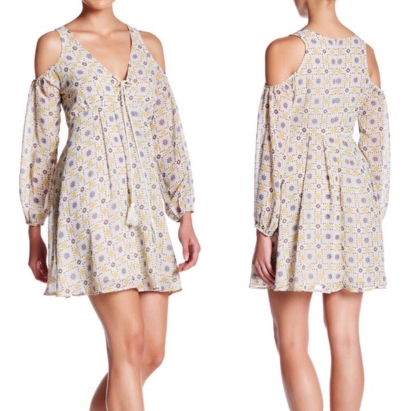 Ooberswank Dresses & Skirts - Ooberswank Lace-Up Cold Shoulder Floral Dress